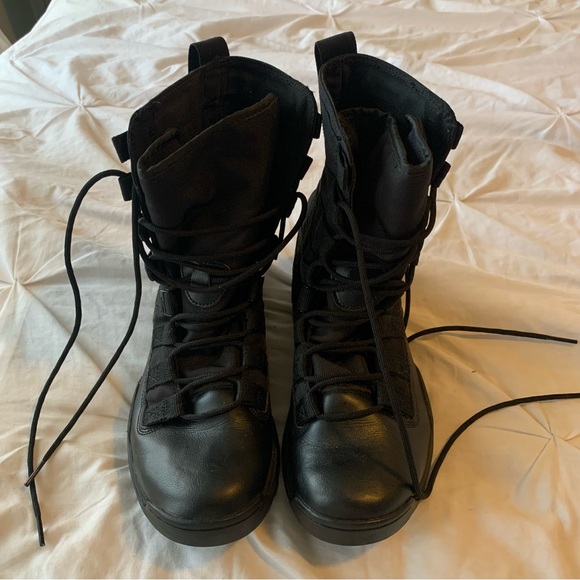 Nike SFB Gen 2 8” Tactical Boot Sneakers - Picture 8 of 16
